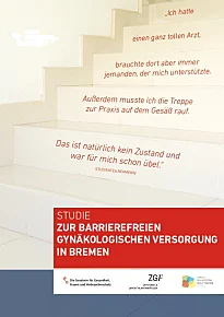Ein Treppenhaus. Auf den Treppenstufen steht das Zitat: "Ich hatte einen ganz tollen Arzt, brauchte dort aber immer jemanden, der mich unterstützte. Außerdem musste ich die Treppe zur Praxis auf dem Gesäß rau. Das ist natürlich kein Zustand und war für mich schon übel."